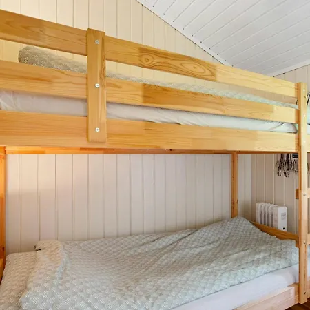 Mountain Base For Active Explorers 度假居 *