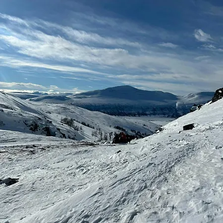 Mountain Base For Active Explorers * 奥普达尔