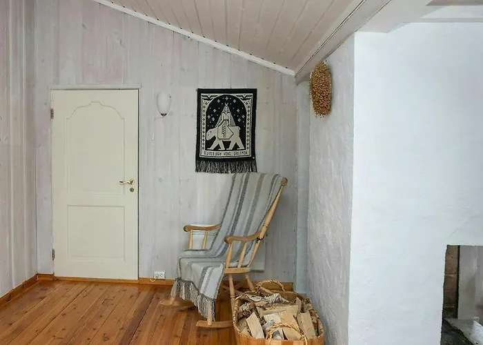 Mountain Base For Active Explorers Semesterbostad