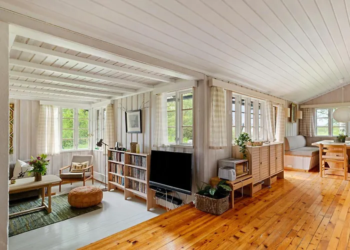 Mountain Base For Active Explorers *